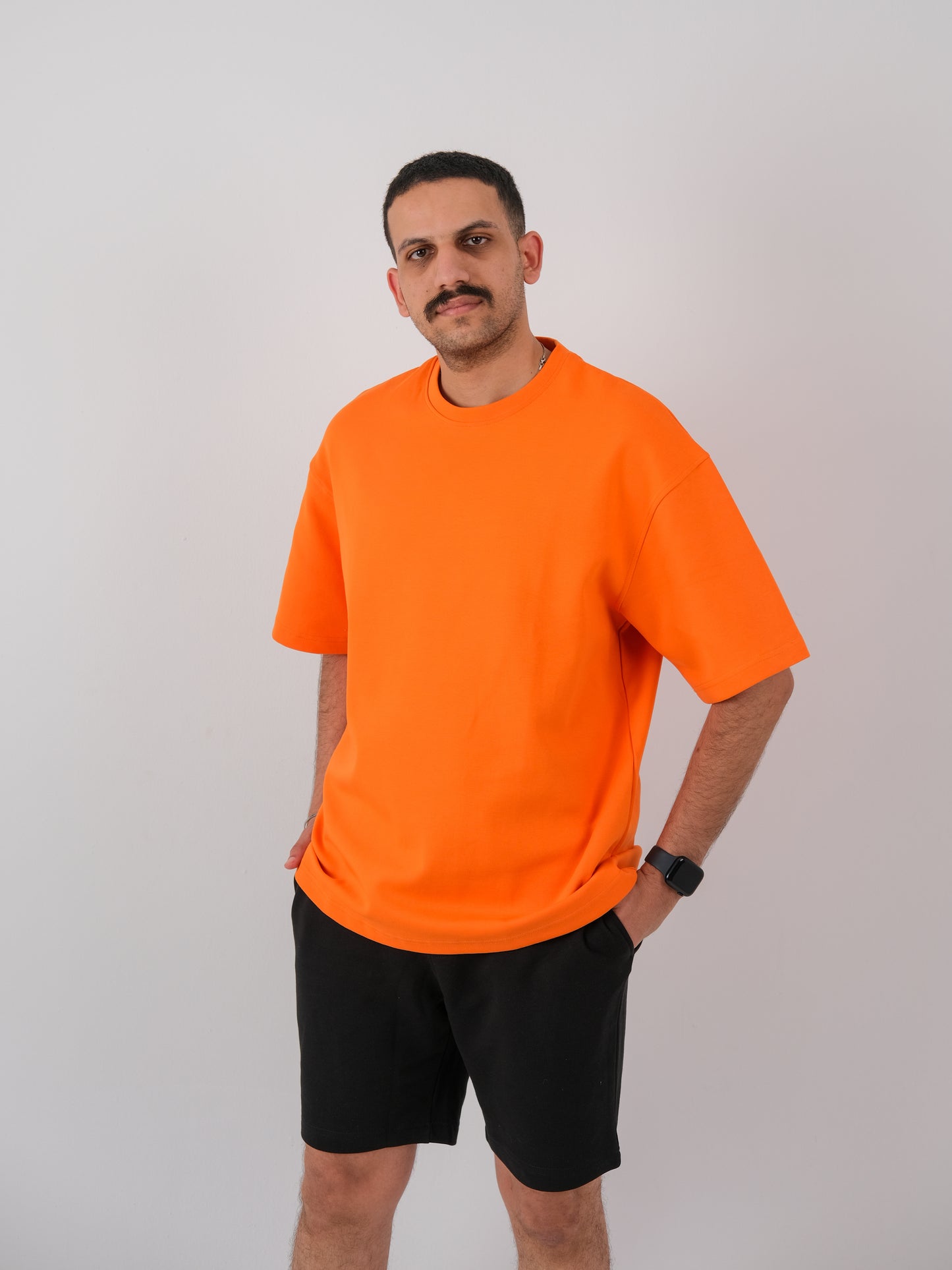 قمصان كبيرة الحجم
