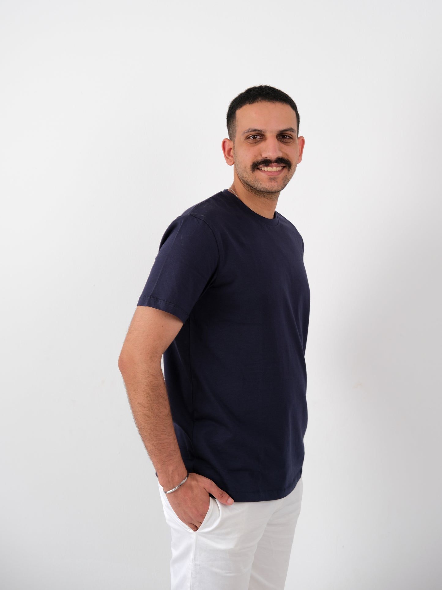 تي شيرت أساسي