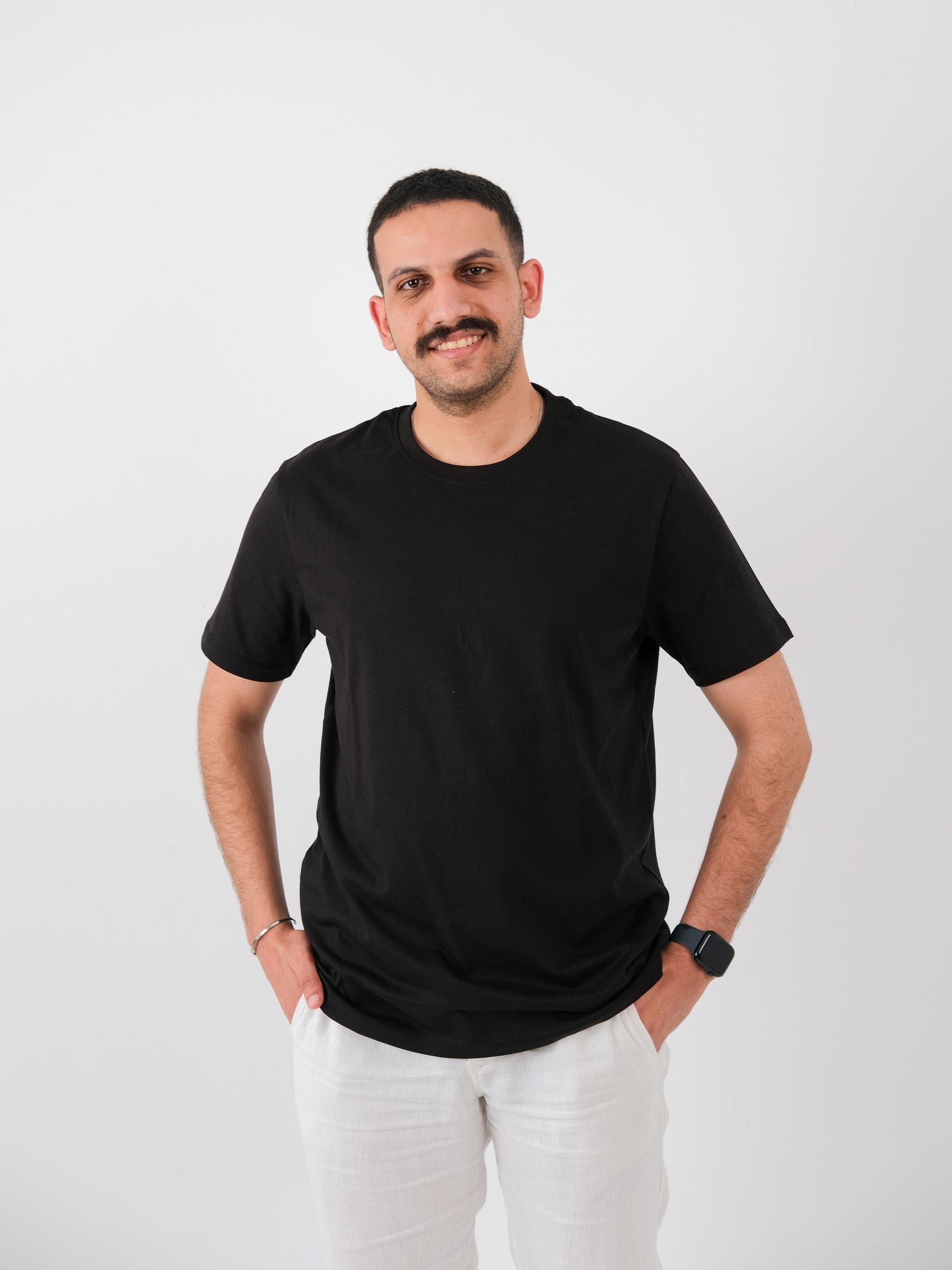 تي شيرت أساسي