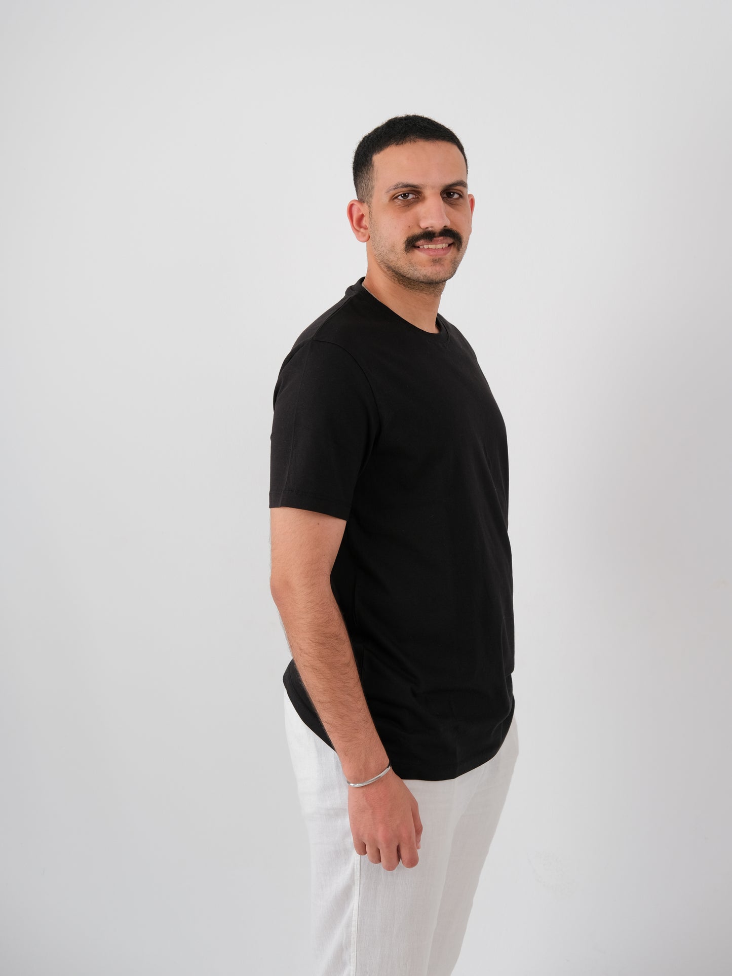 تي شيرت أساسي
