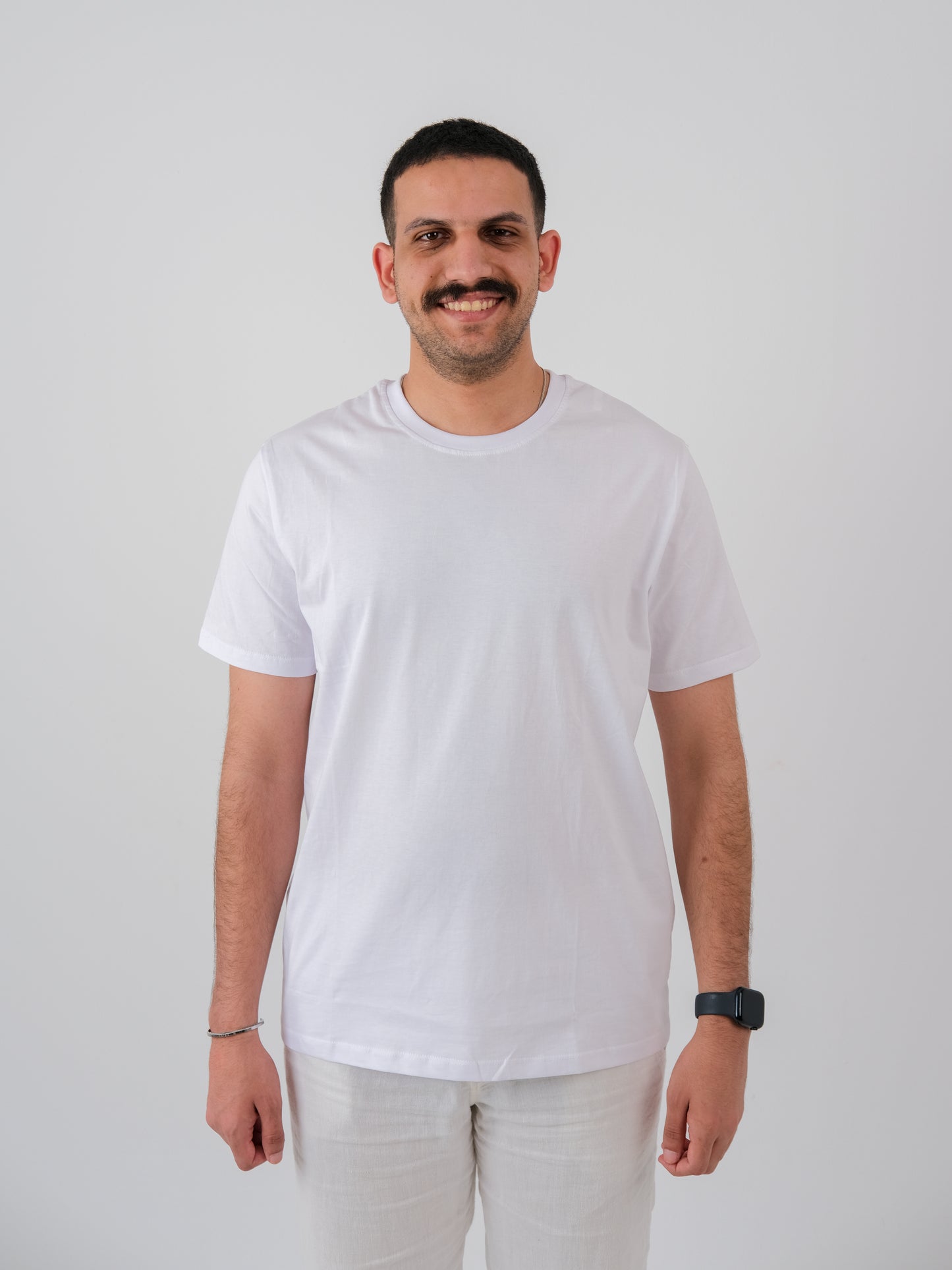 تي شيرت أساسي