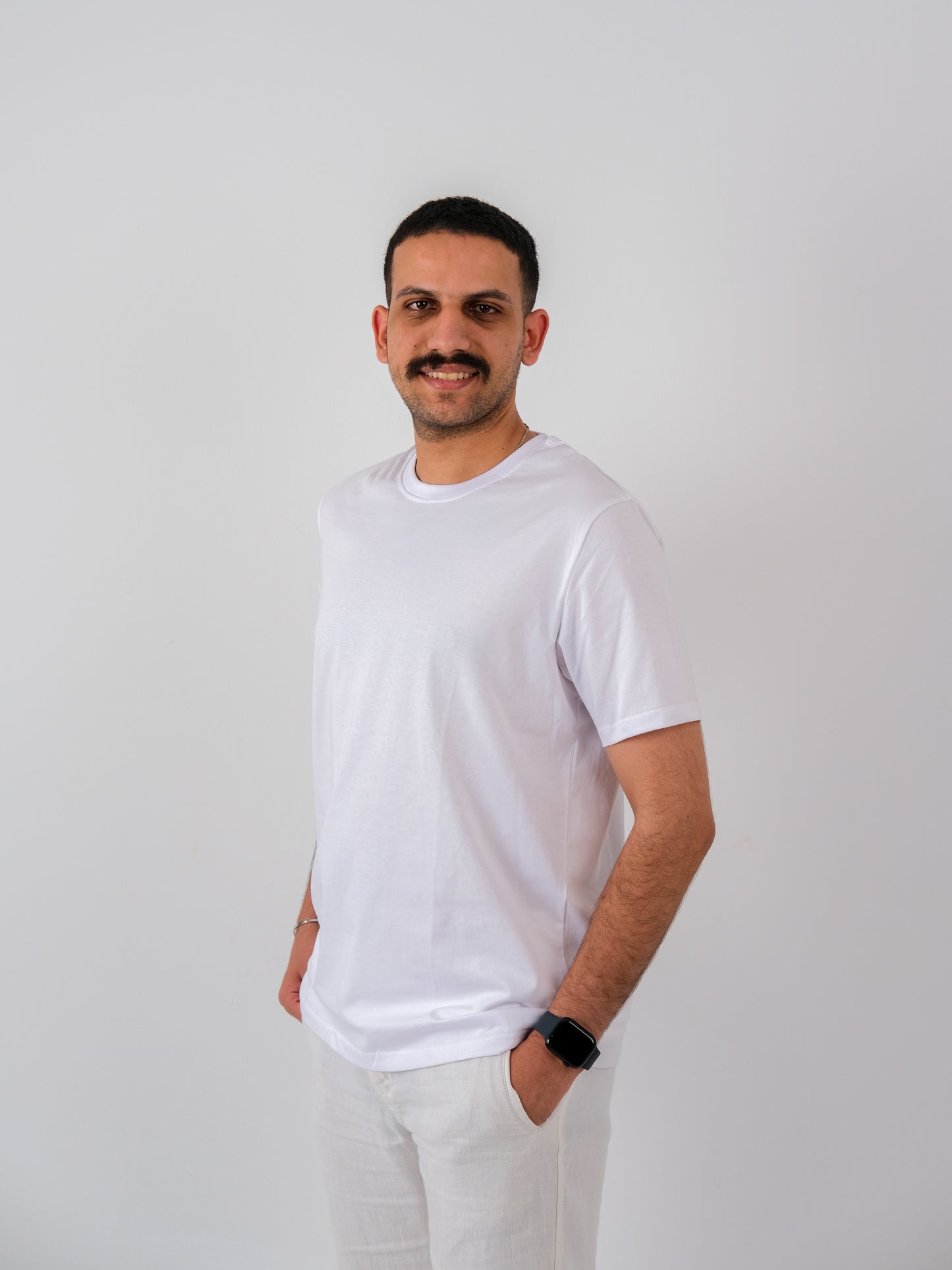 تي شيرت أساسي