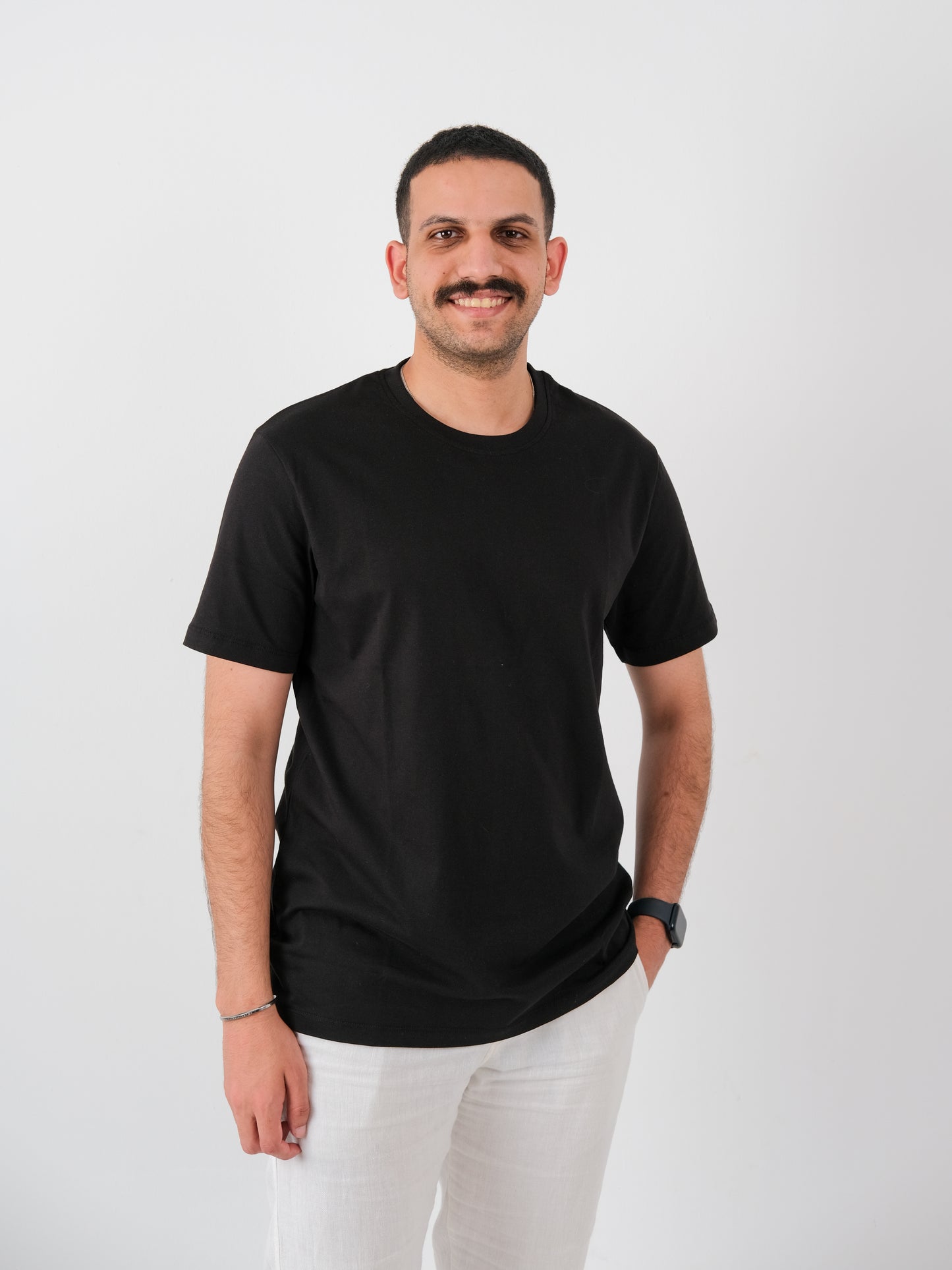 تي شيرت أساسي