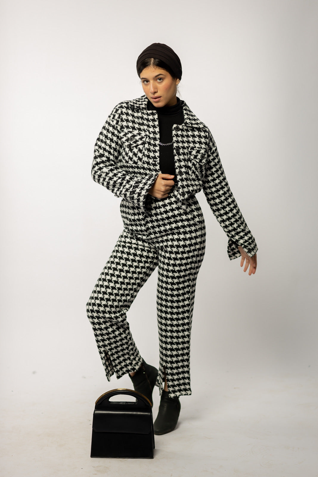 Signature checkered set