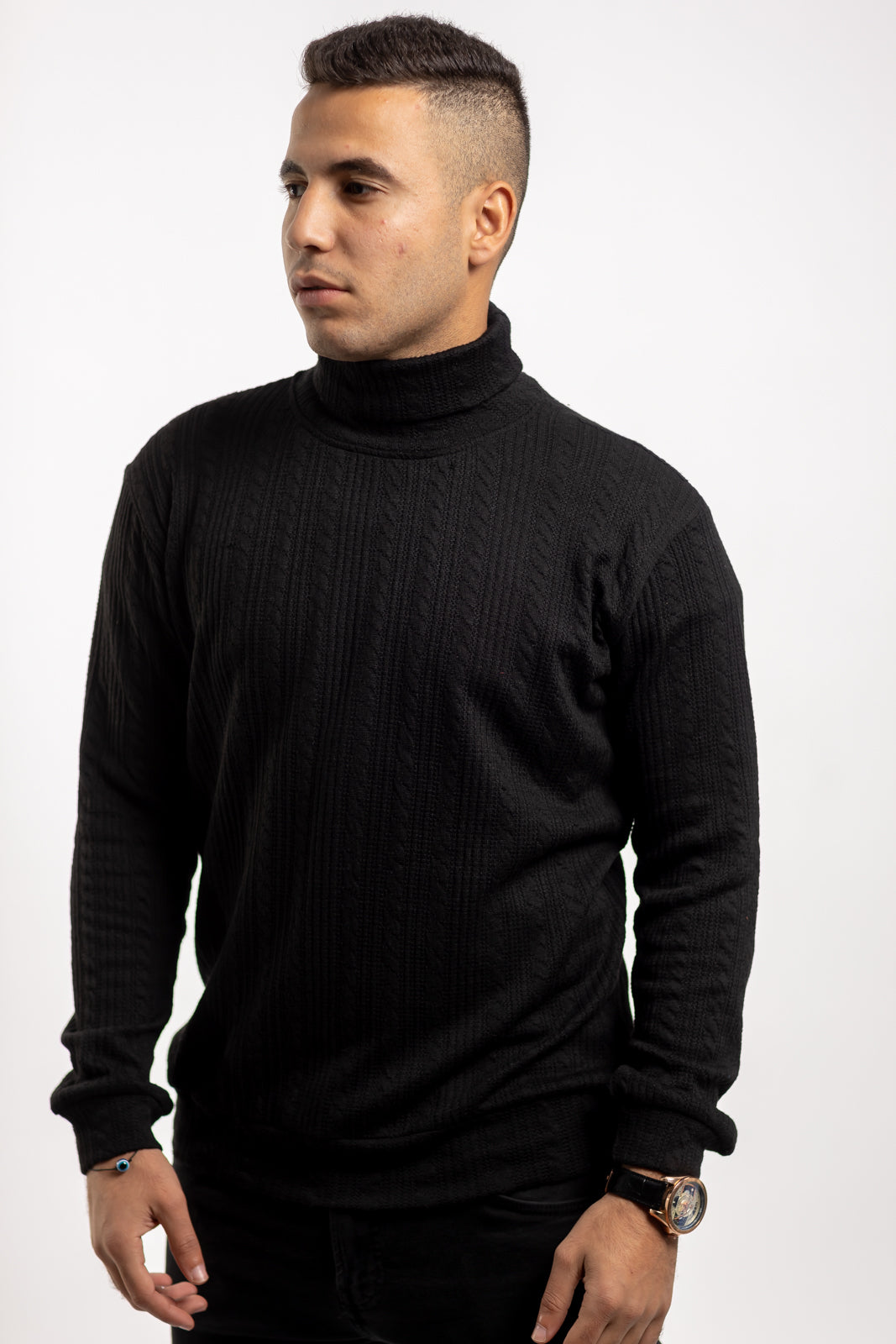 Basic Wool Pullover In Black