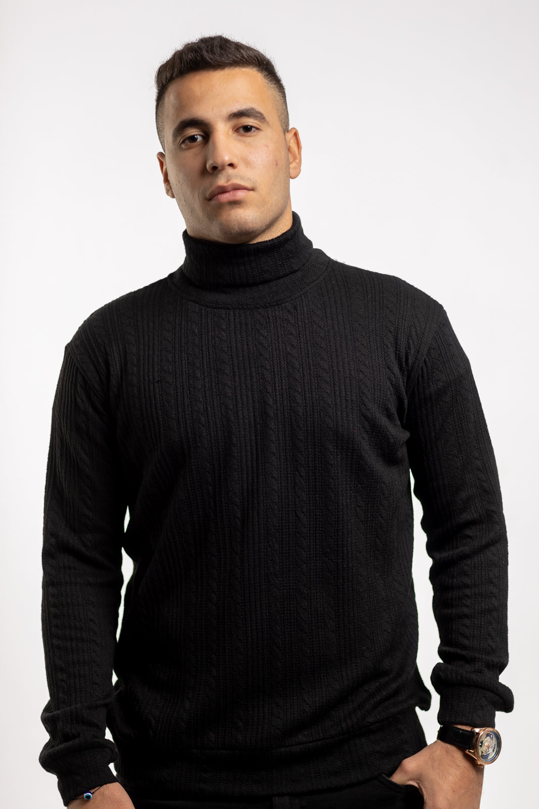 Basic Wool Pullover In Black