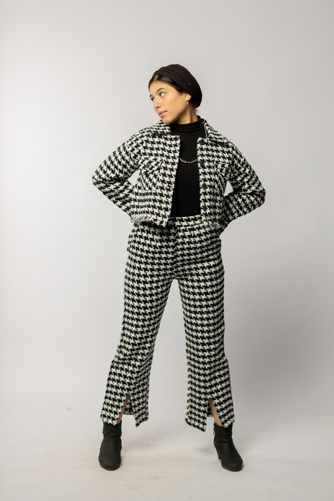 Signature checkered set