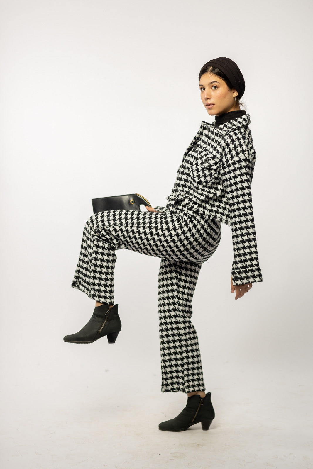 Signature checkered set