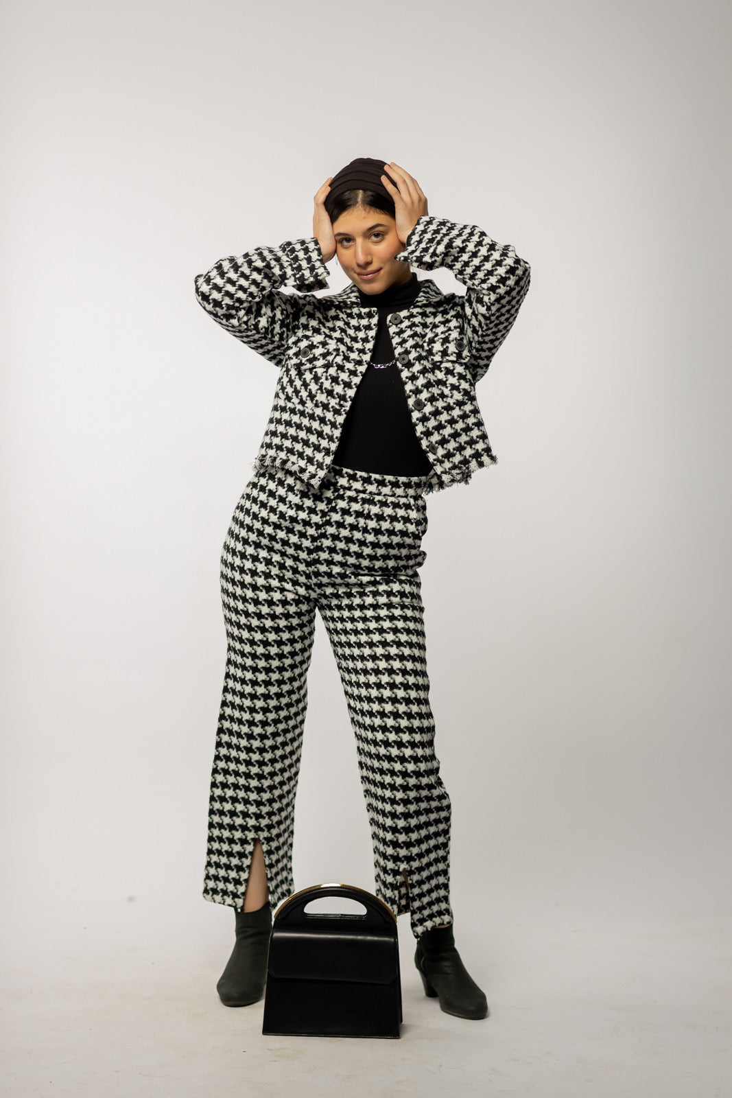 Signature checkered set