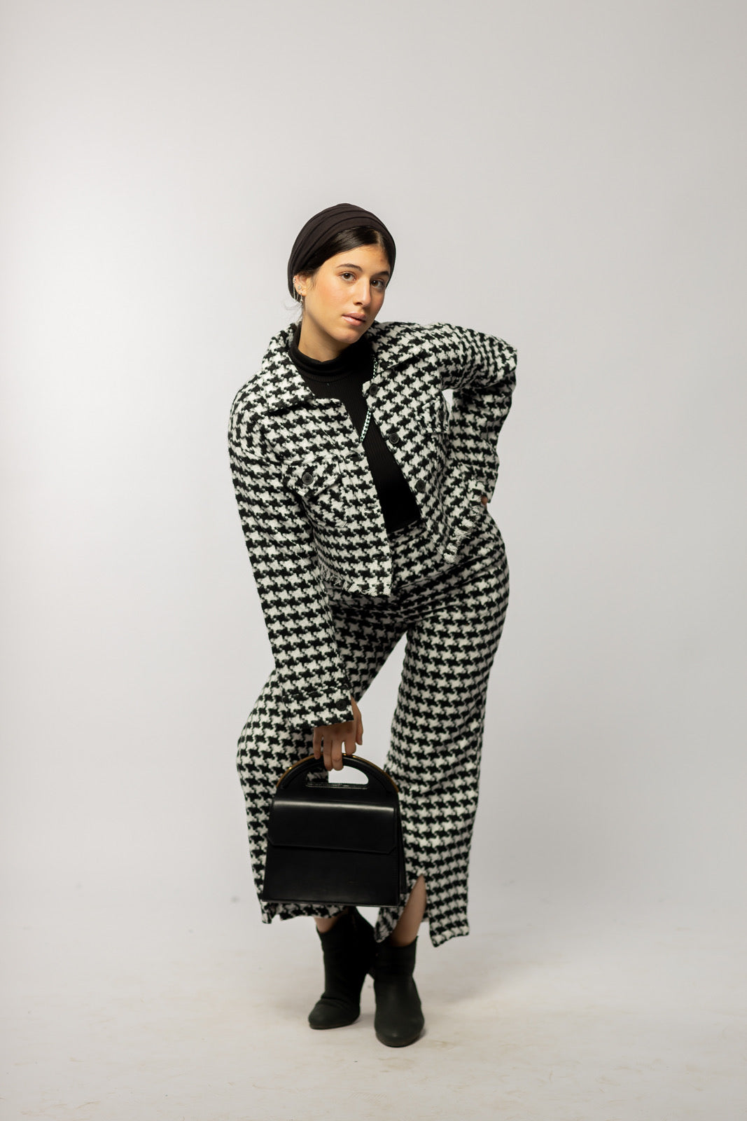 Signature checkered set