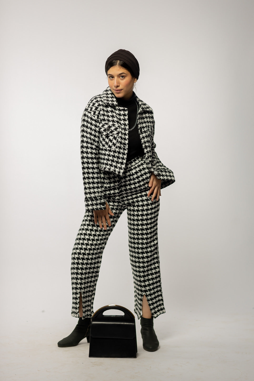 Signature checkered set