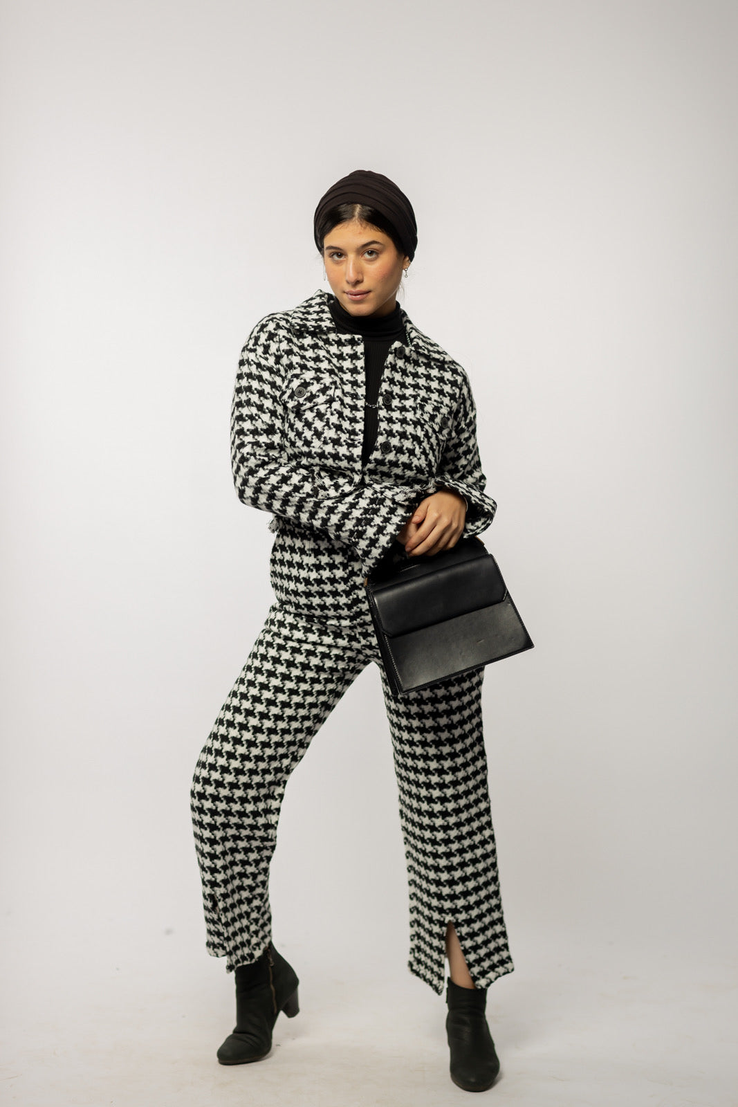 Signature checkered set