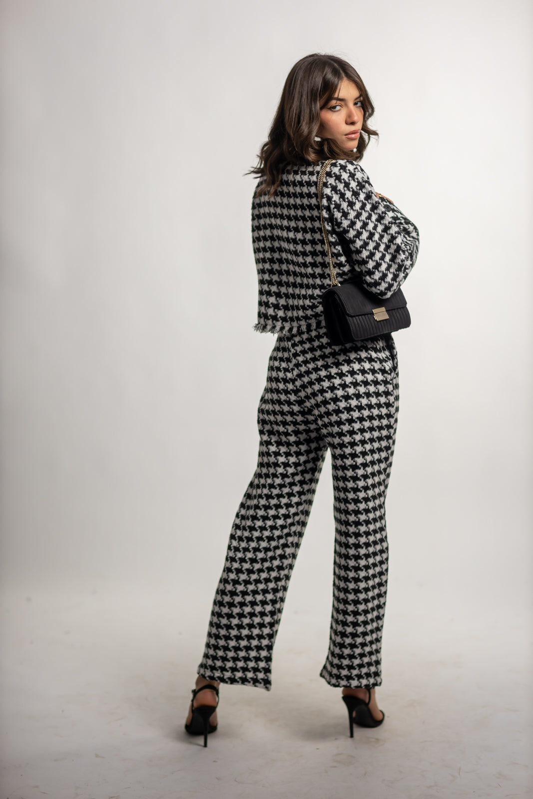 Straight fit trousers with front slit