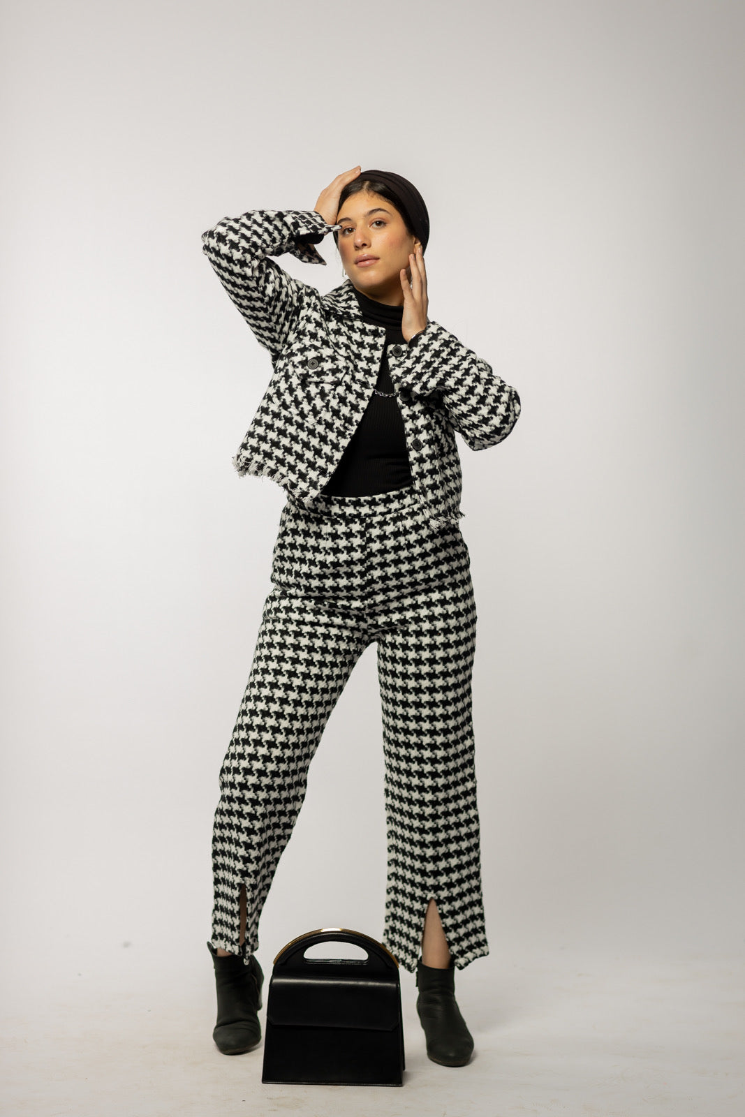 Signature checkered set