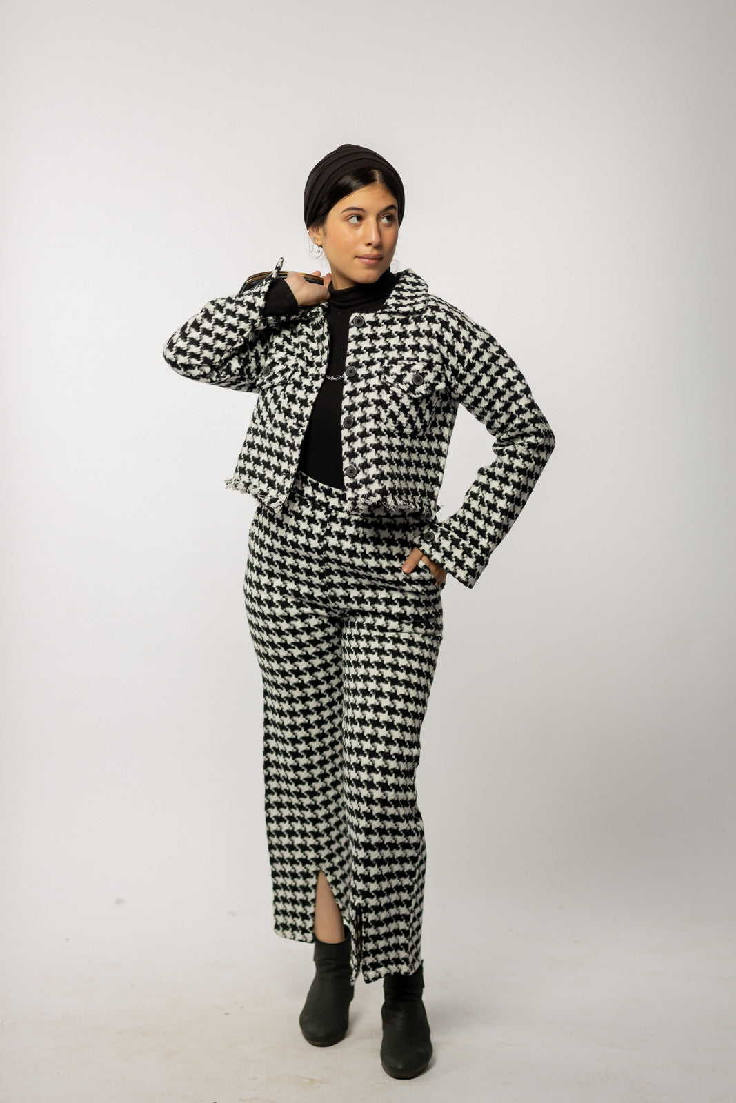 Signature checkered set