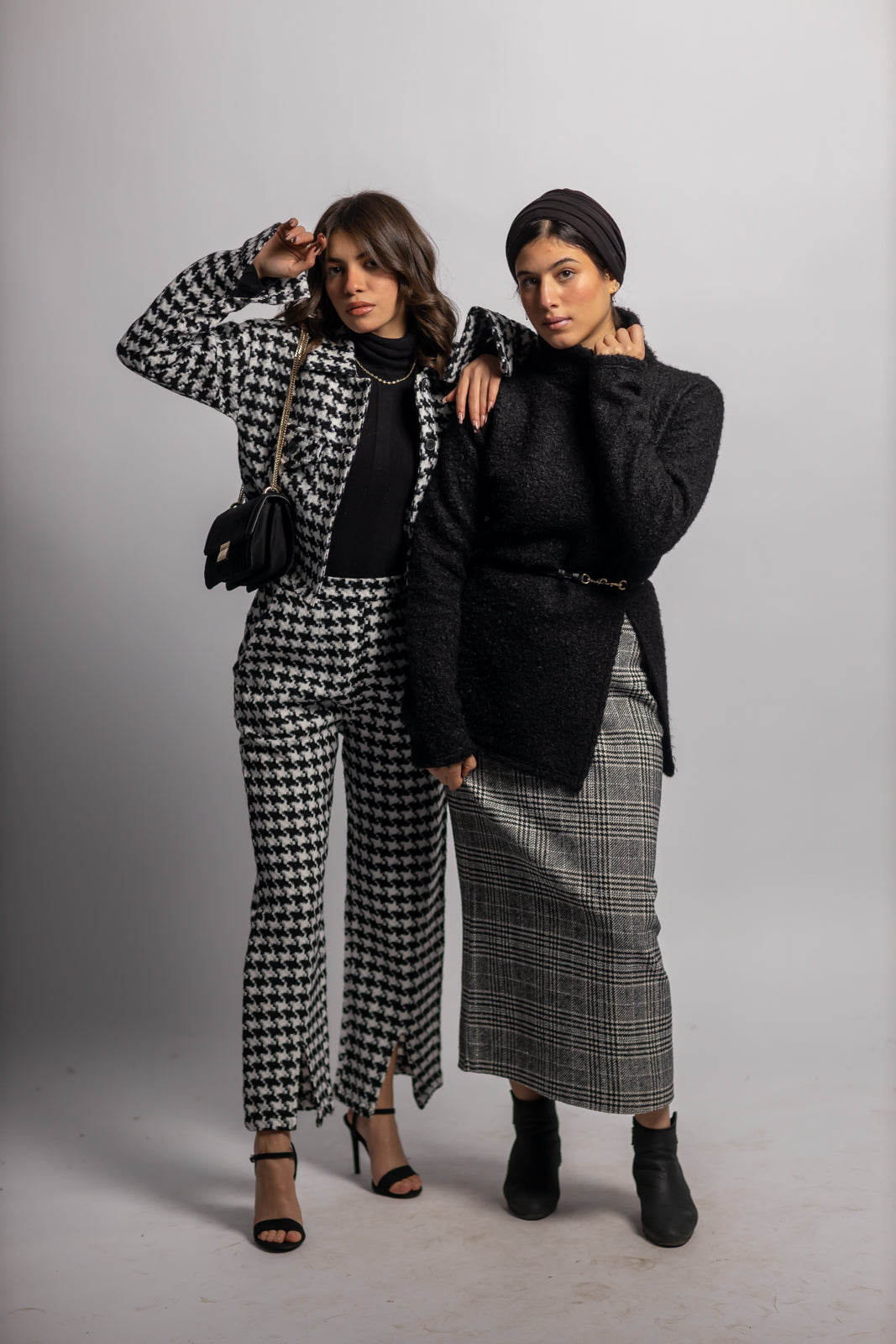 Signature checkered set