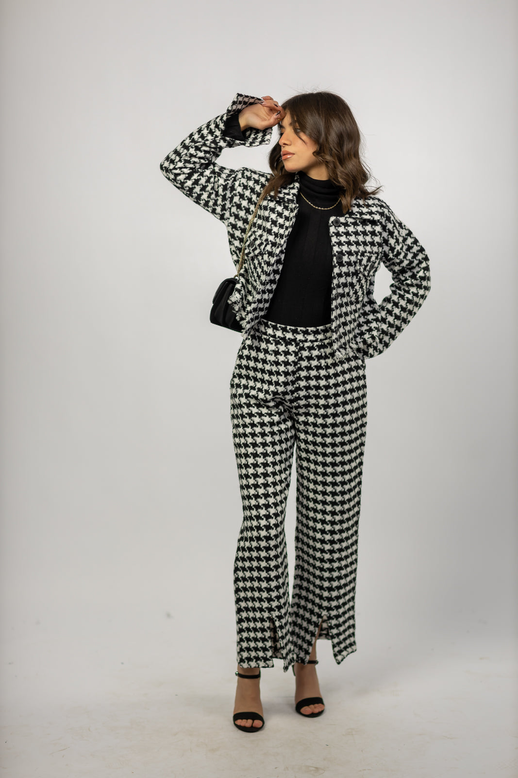 Signature checkered set