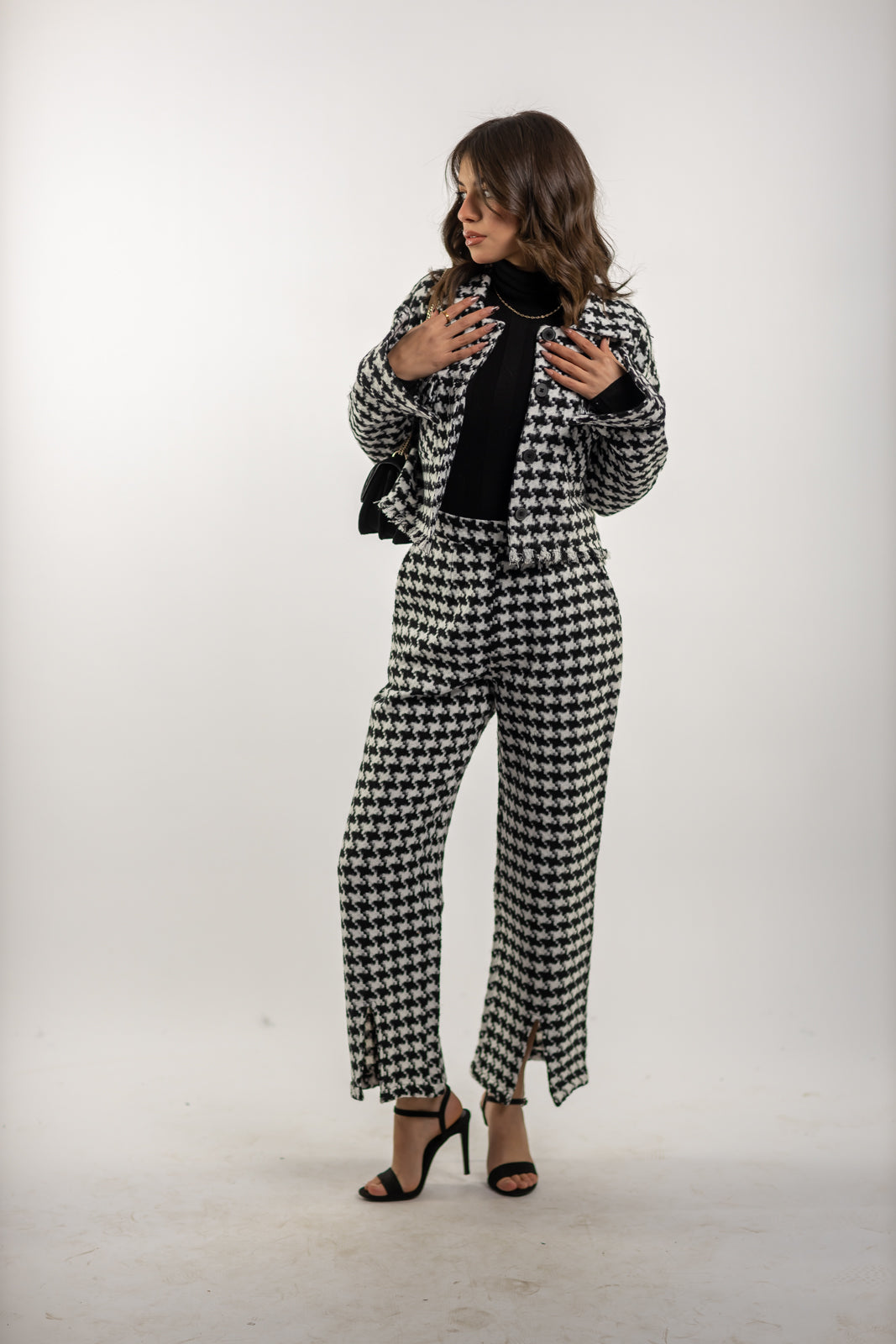 Signature checkered set