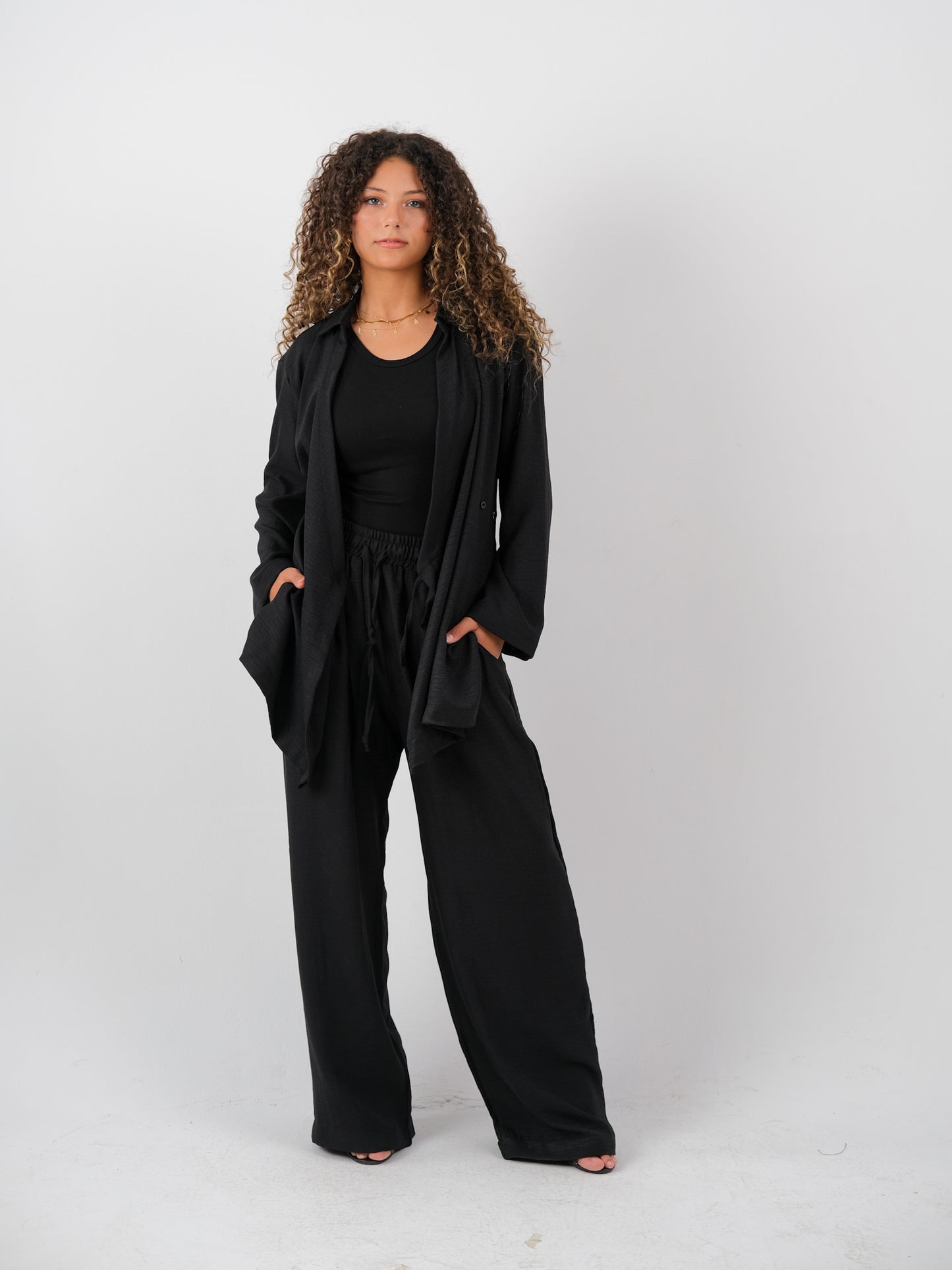 Linen set in black